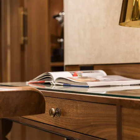 Maison Albar - Le Pont-neuf 5* Parigi